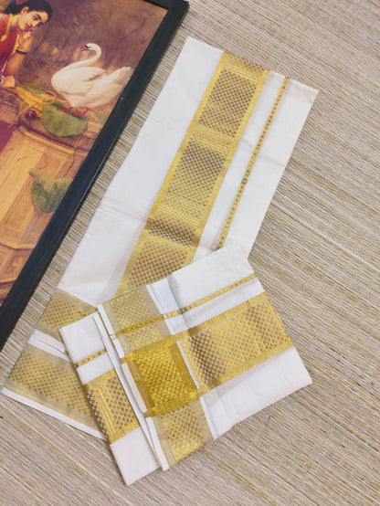 Pure cotton Kerala Set Mundu featuring traditional Kasavu (2.80m).