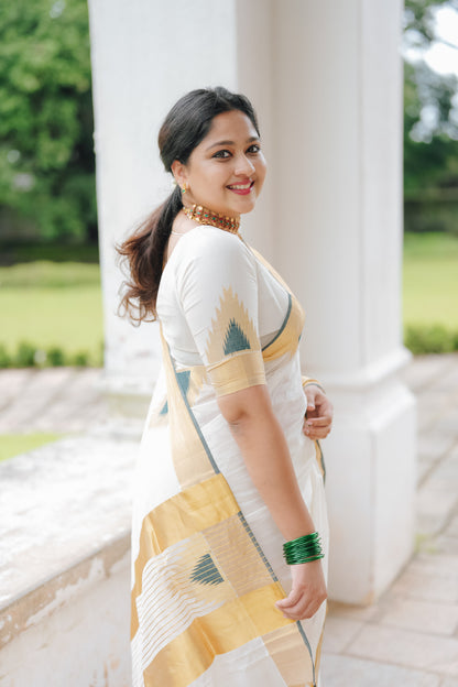 Premium Kuthampully  HandLoom Saree With Temple Borders - FestiveEdit