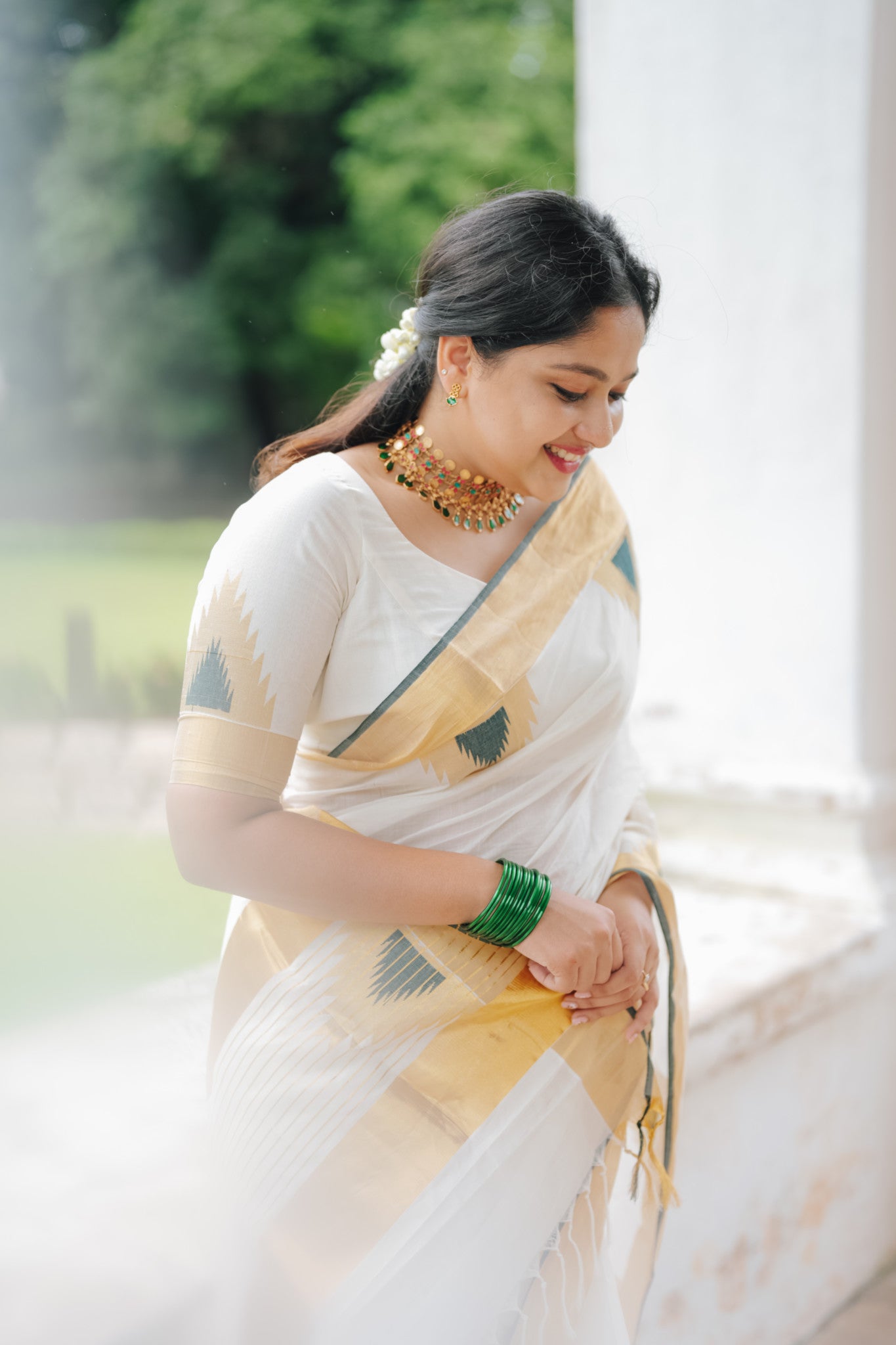 Premium Kuthampully  HandLoom Saree With Temple Borders - FestiveEdit