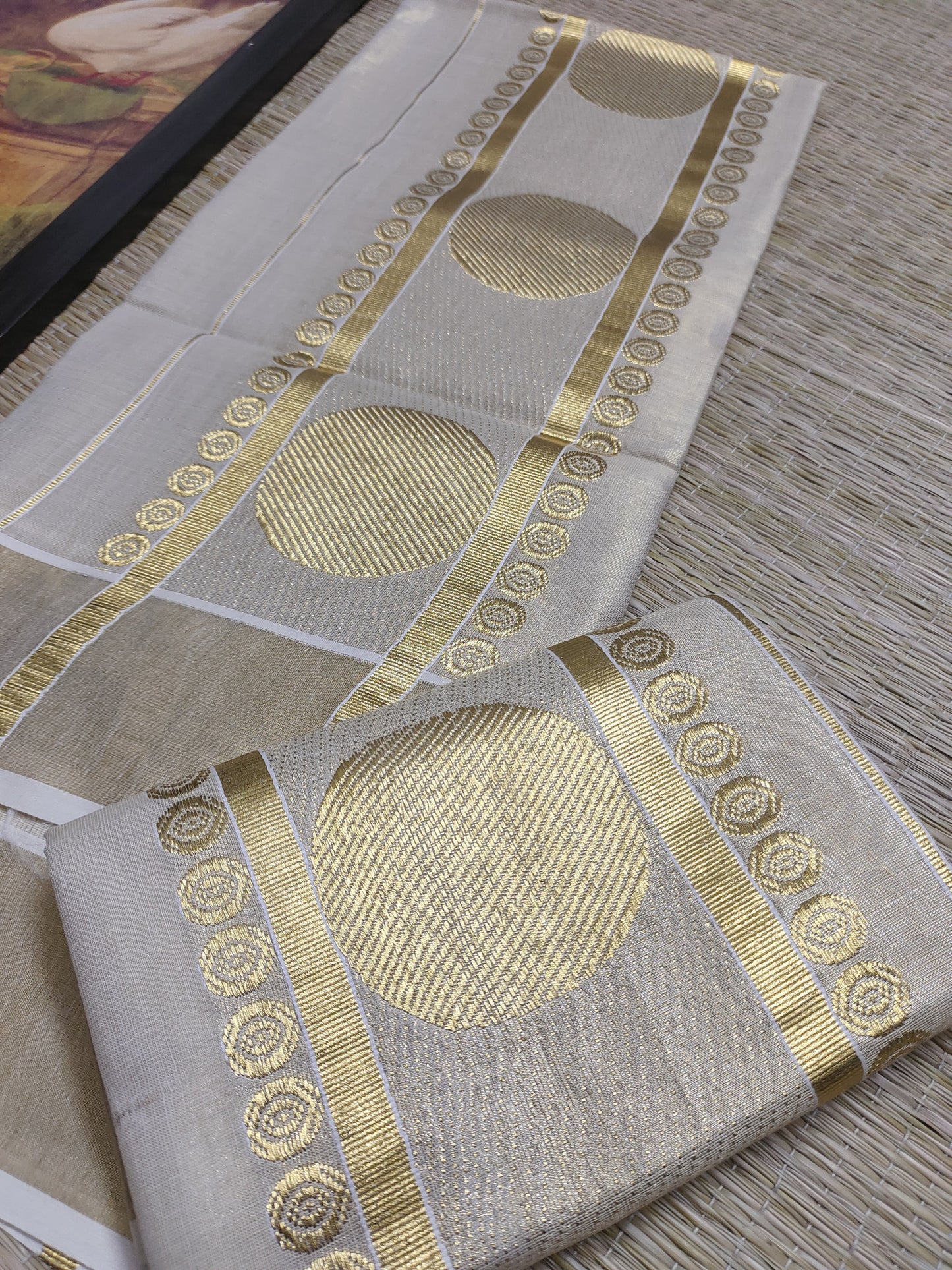 Tissue Kerala Set Mundu with Polka Weave