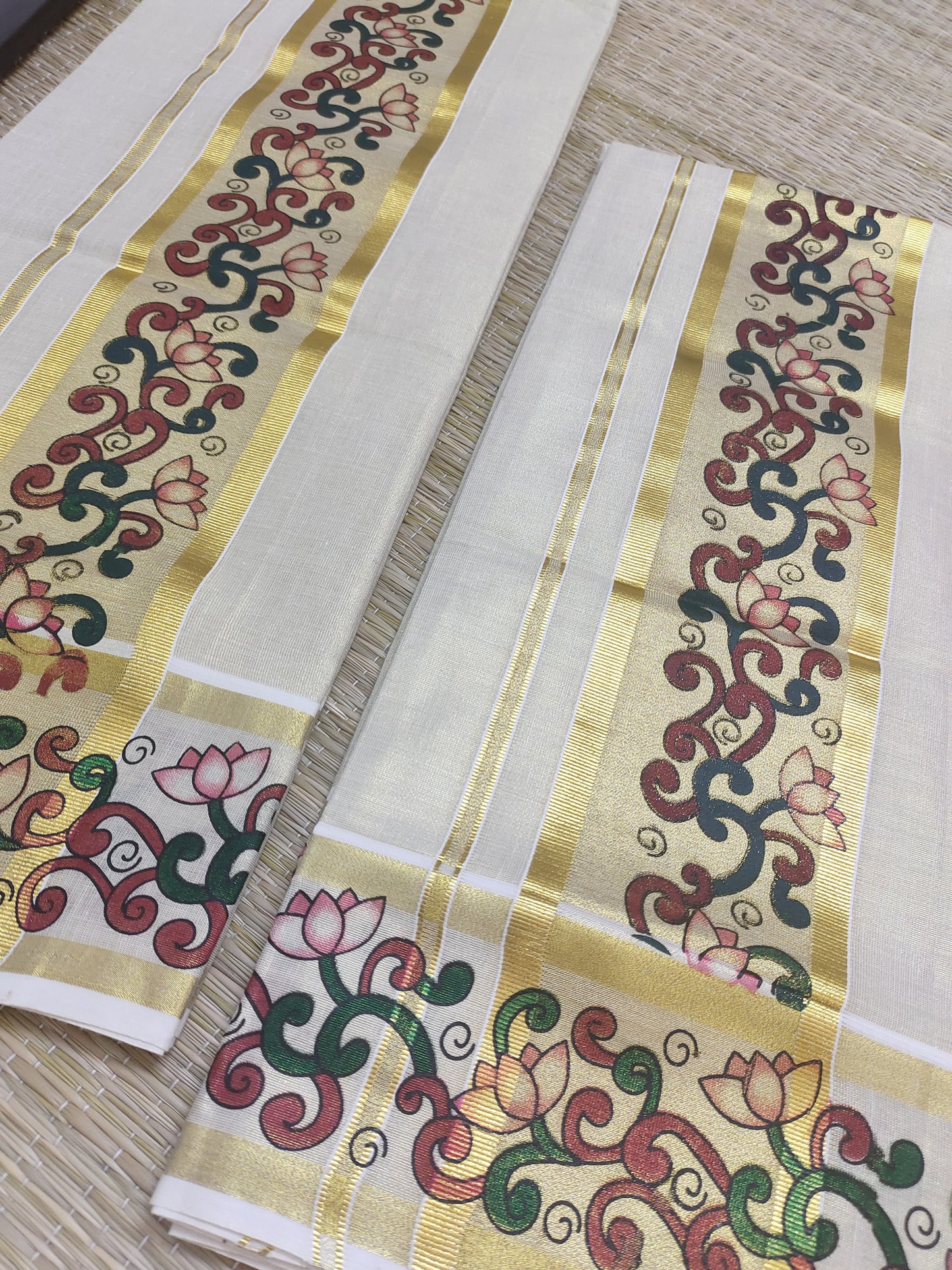 Tissue Set Mundu featuring beautiful lotus mural prints
