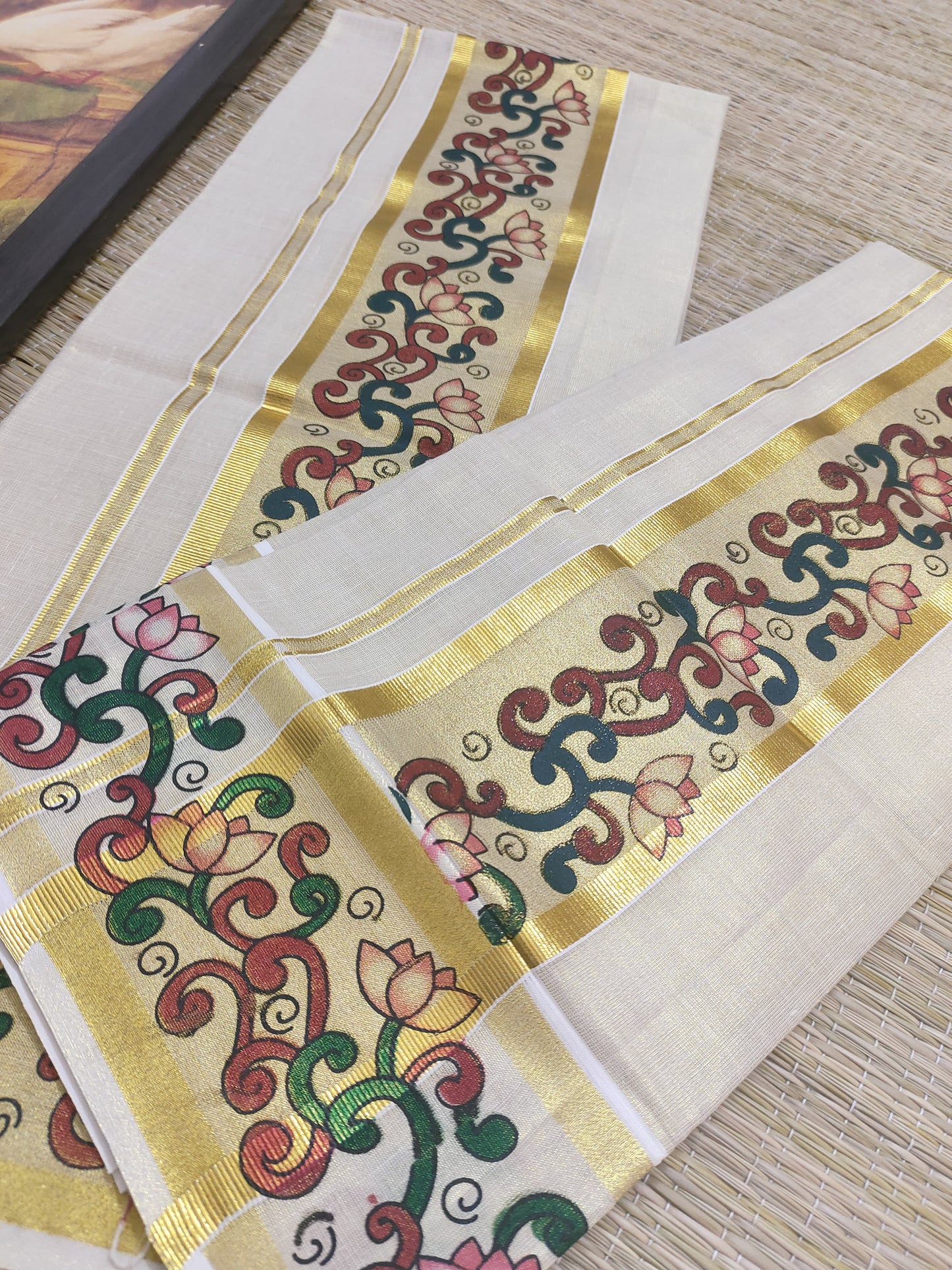 Tissue Set Mundu featuring beautiful lotus mural prints
