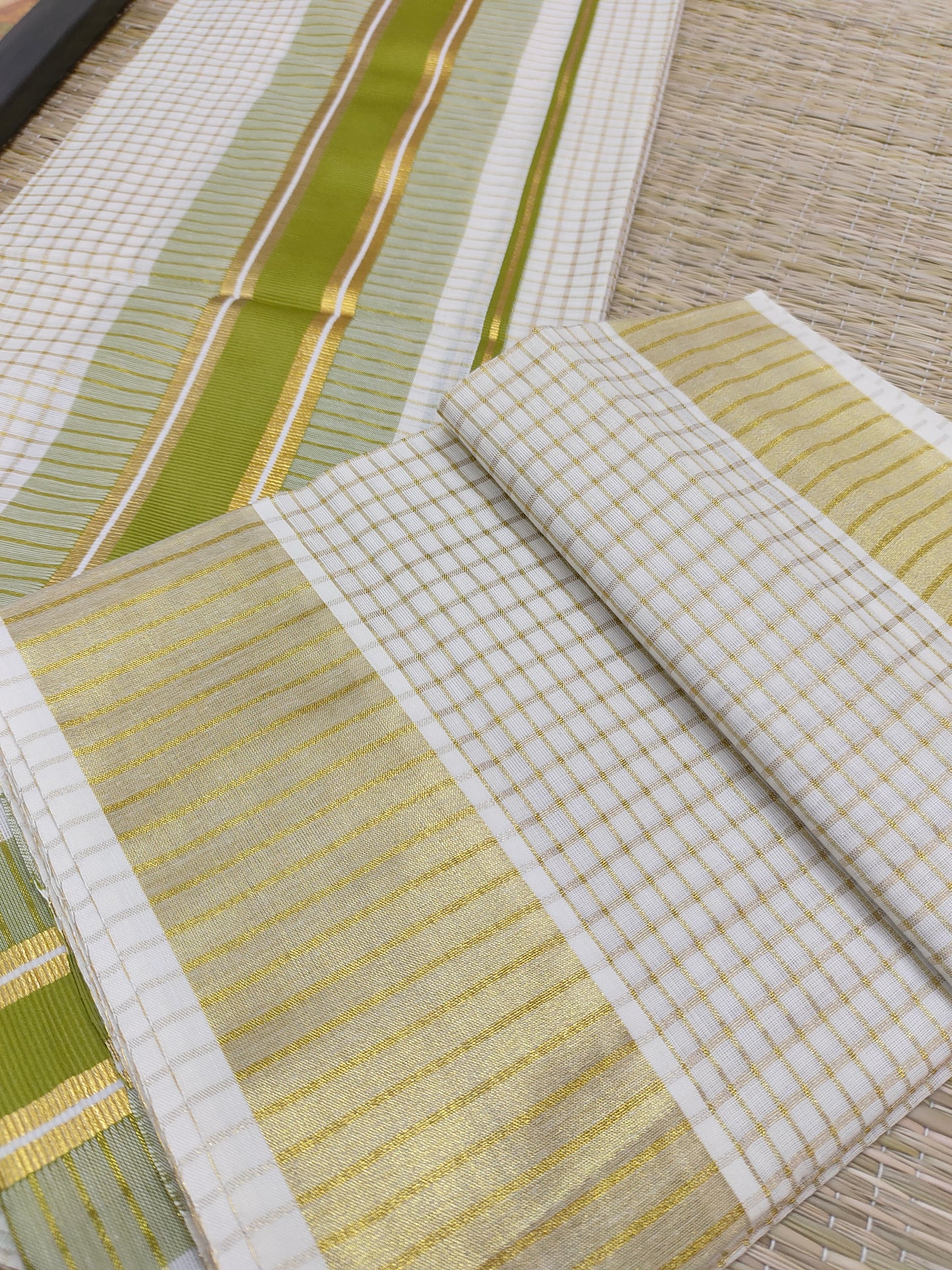 Pure cotton Kerala Set Mundu with all-over zari checks (2.80m).