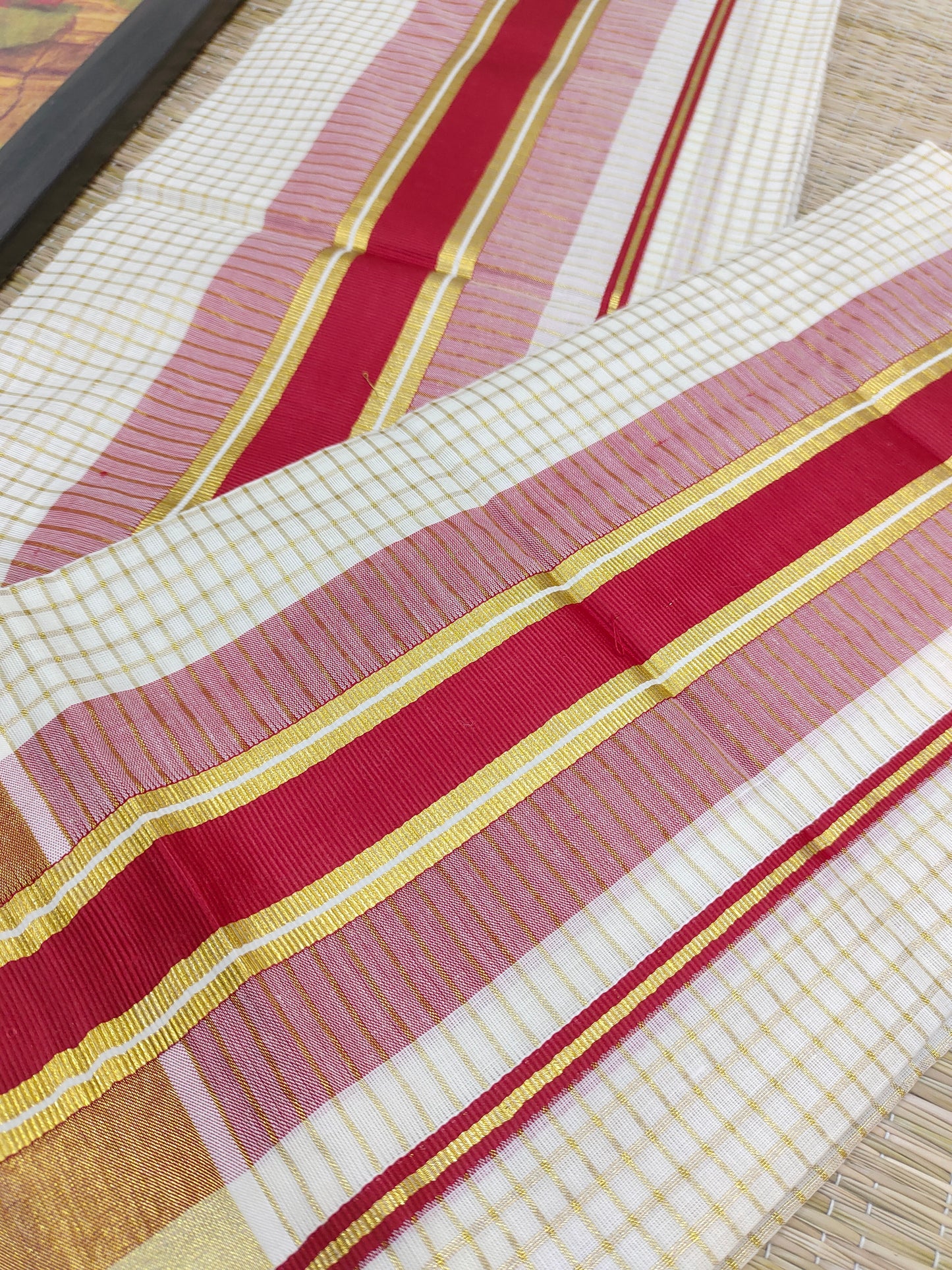 Pure cotton Kerala Set Mundu with all-over zari checks (2.80m).