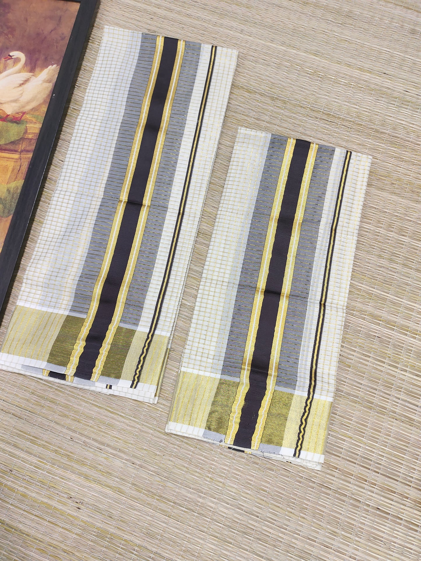 Pure cotton Kerala Set Mundu with all-over zari checks (2.80m).