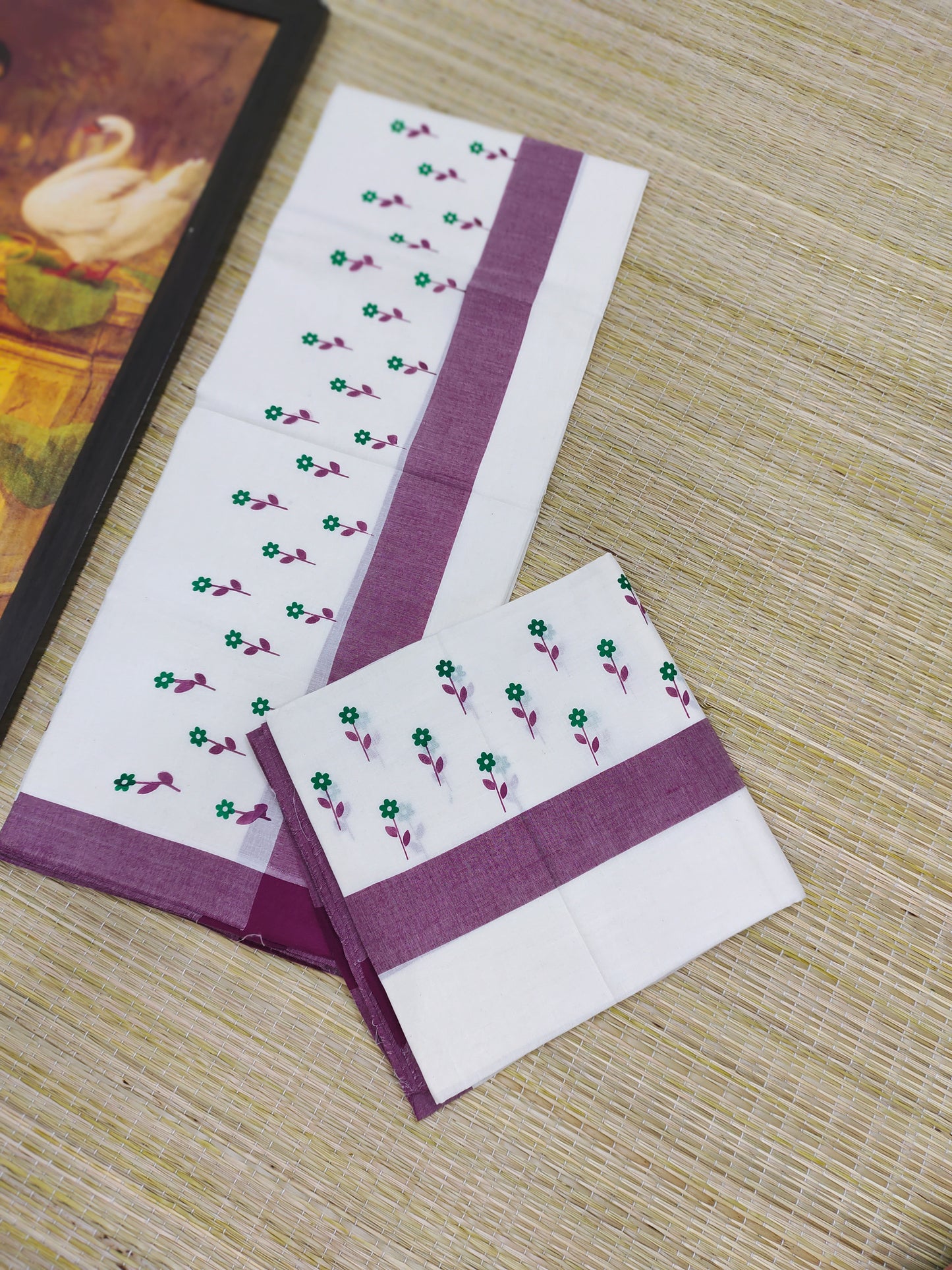 Mulloth Kerala Set Mundu with small floral prints (2.75m).