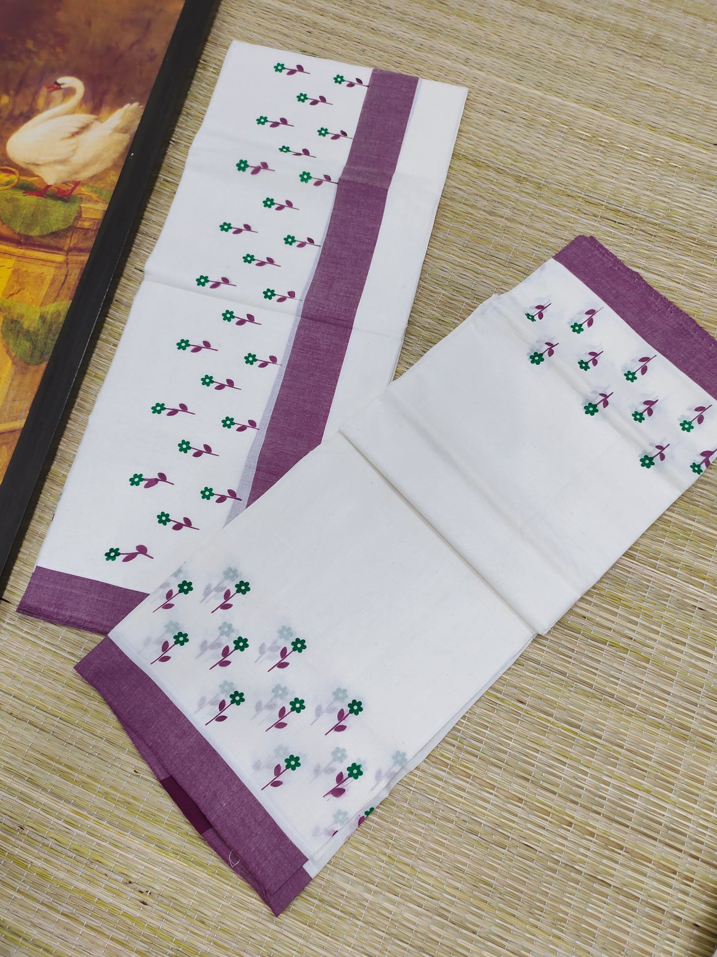 Mulloth Kerala Set Mundu with small floral prints (2.75m).