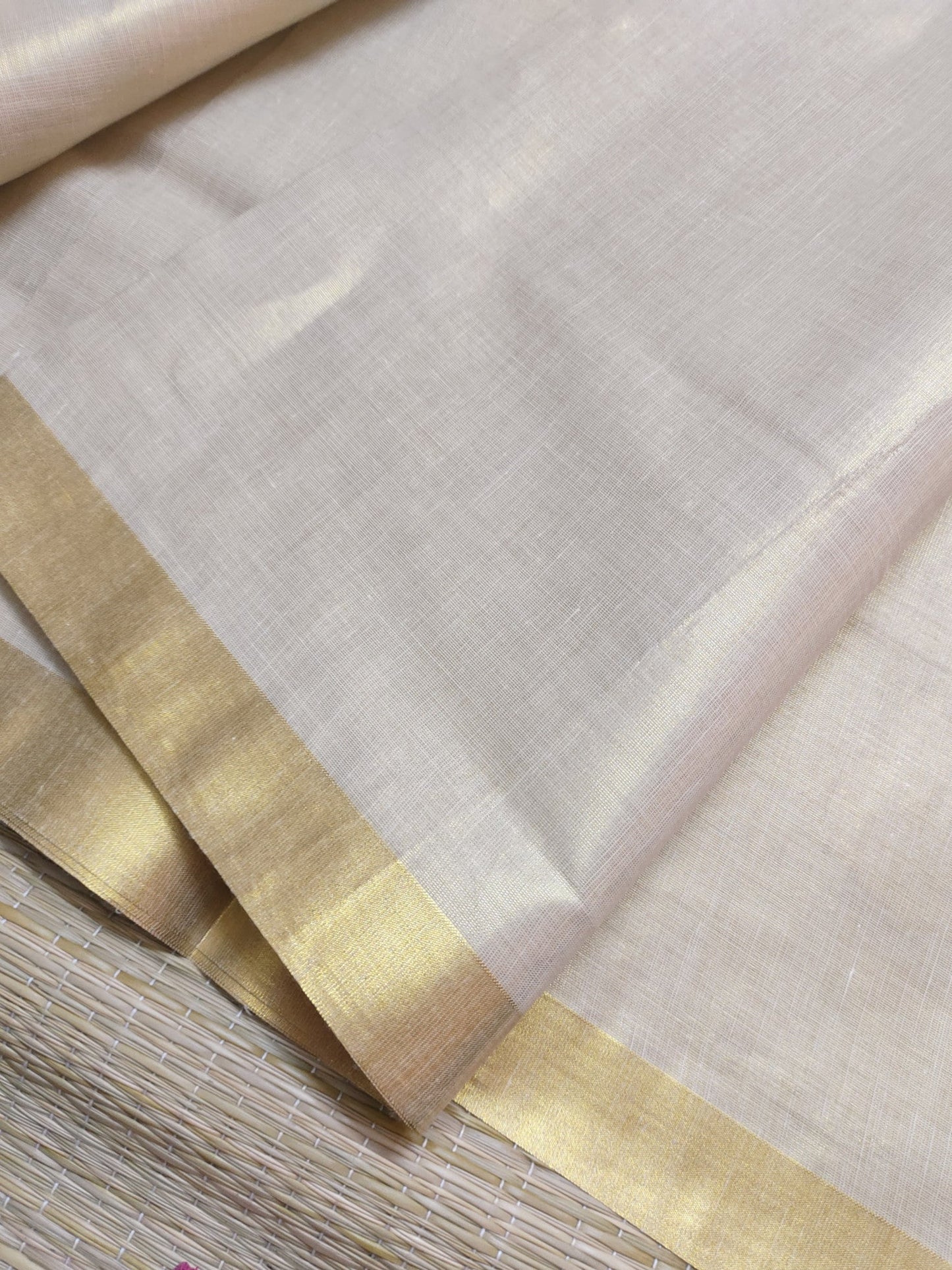 Premium Tissue Saree with body Woven Buttas
