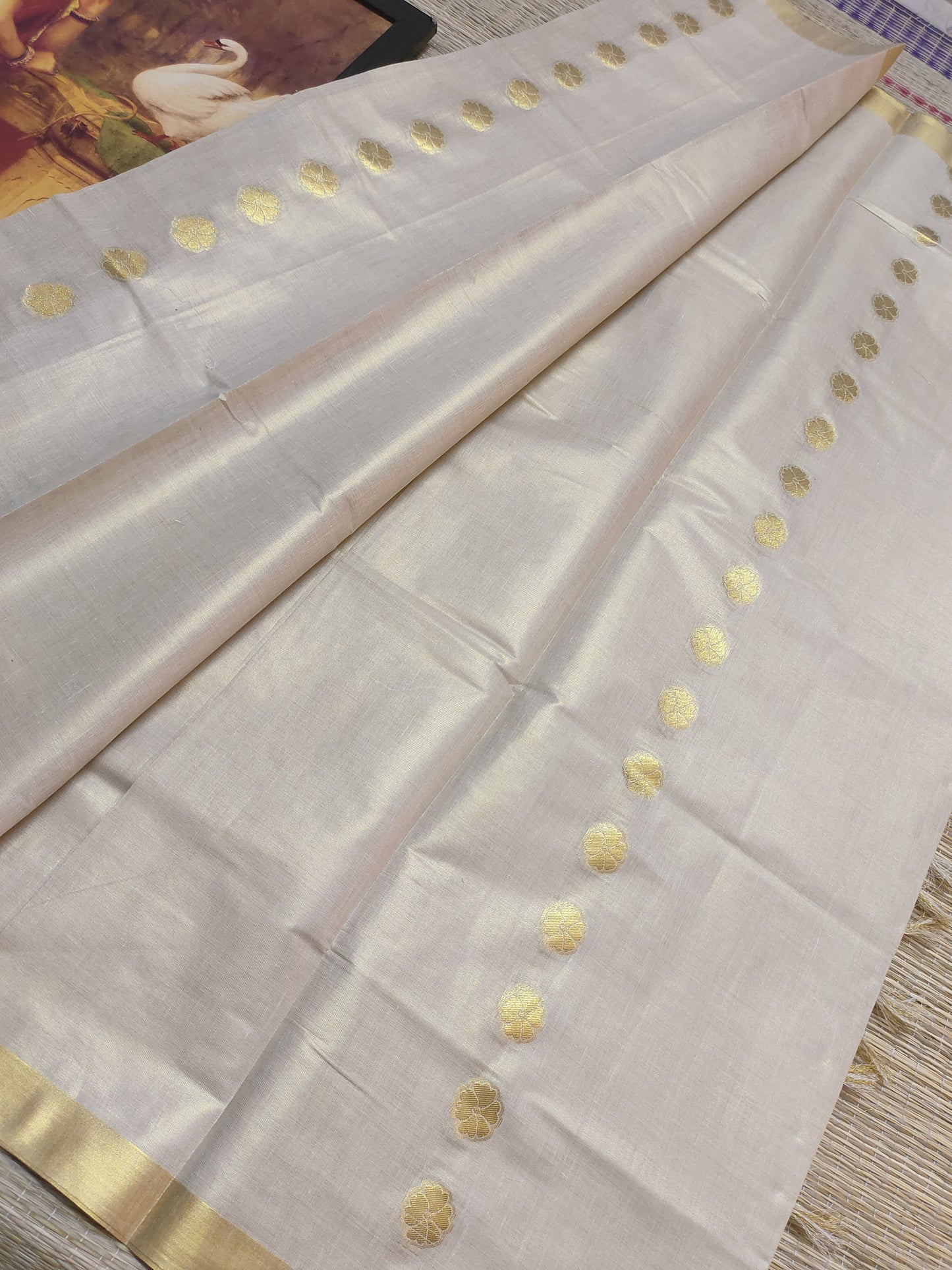 Premium Tissue Saree with body Woven Buttas