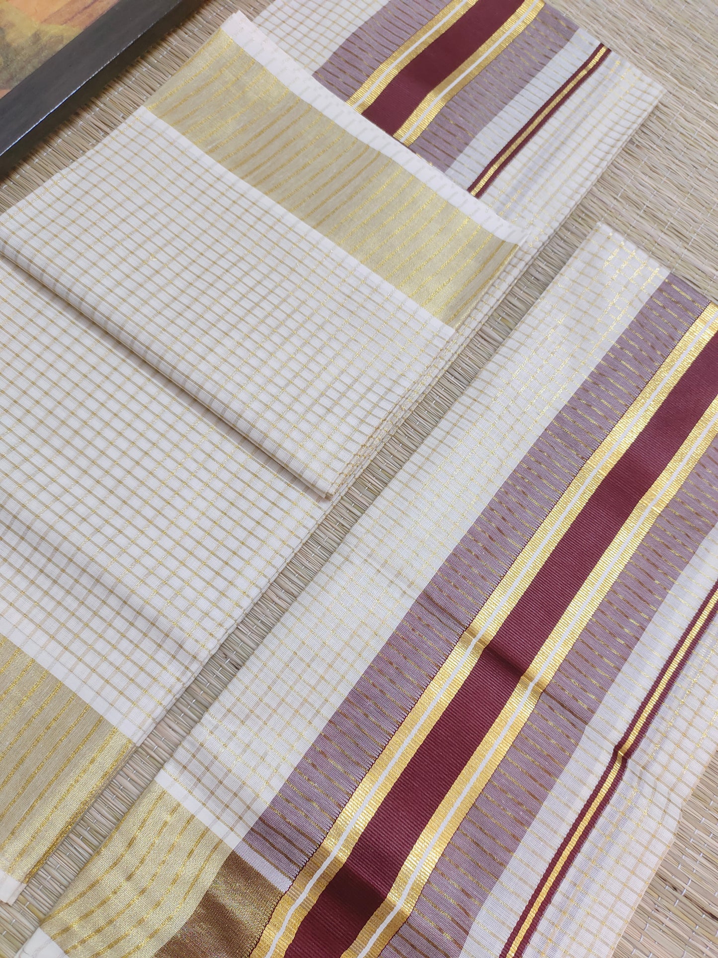 Pure cotton Kerala Set Mundu with all-over zari checks (2.80m).