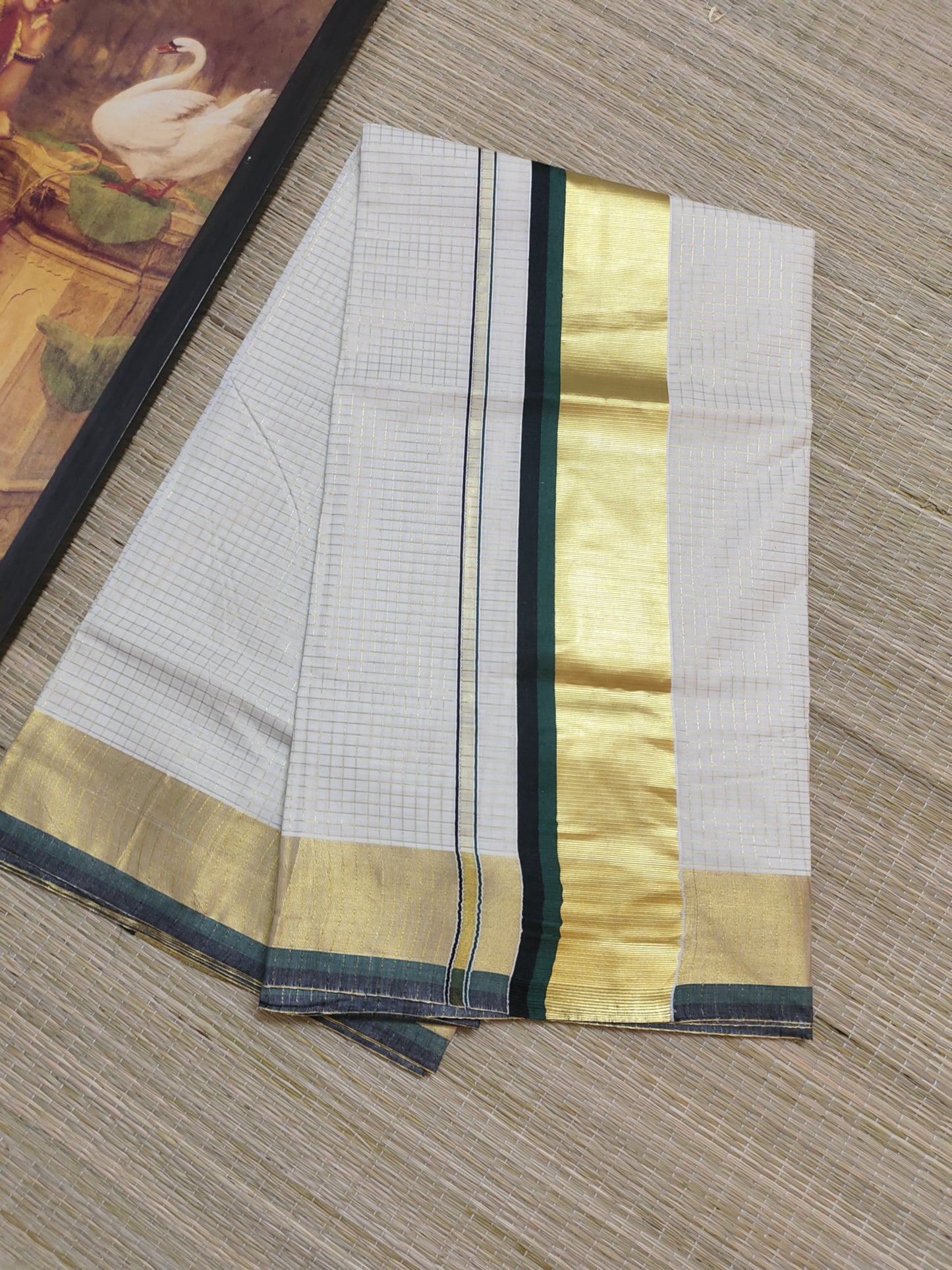 Premium Cotton Saree With Micro Checks