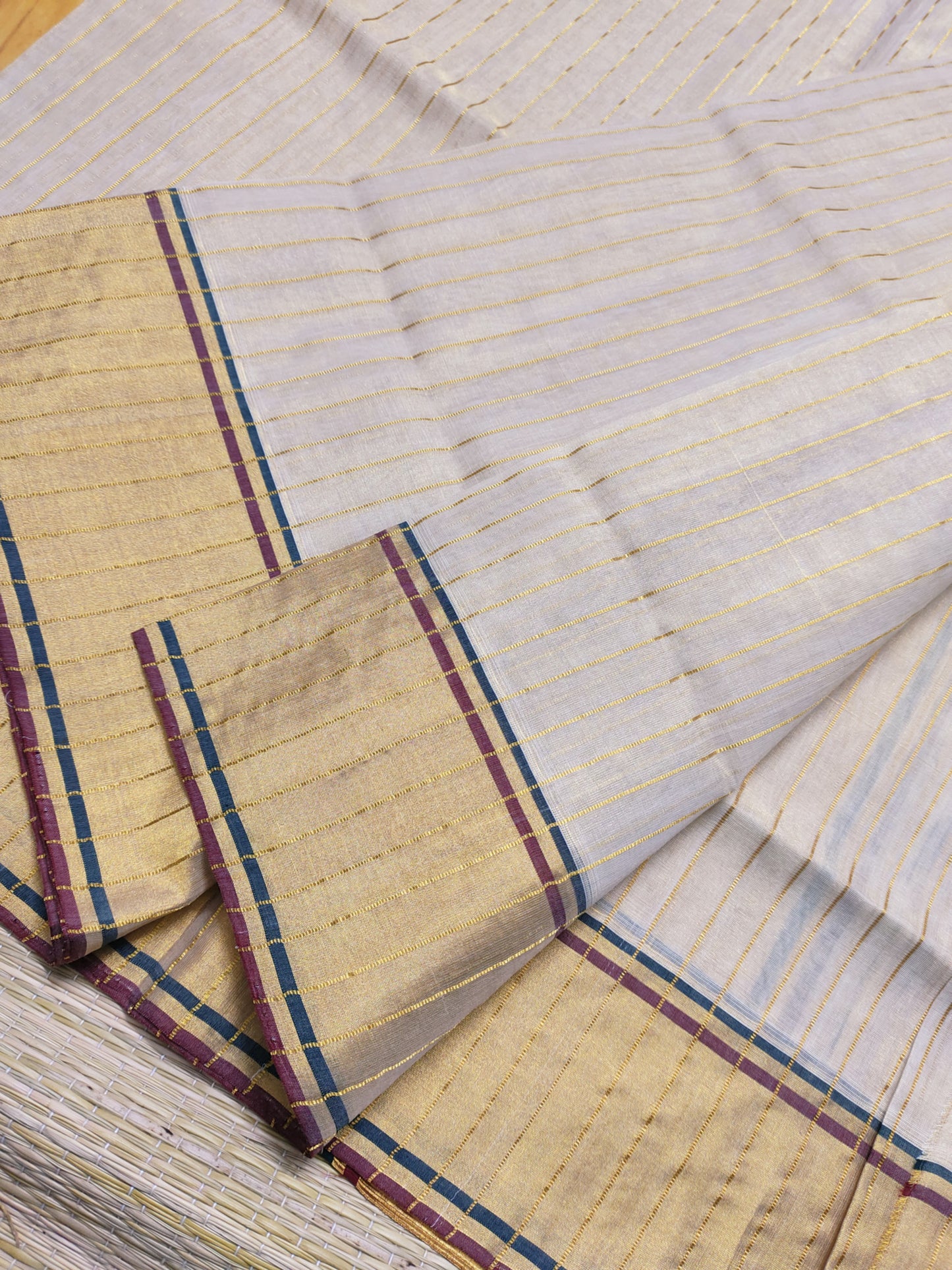 Premium Tissue Handloom  Saree With All-Over Stripes