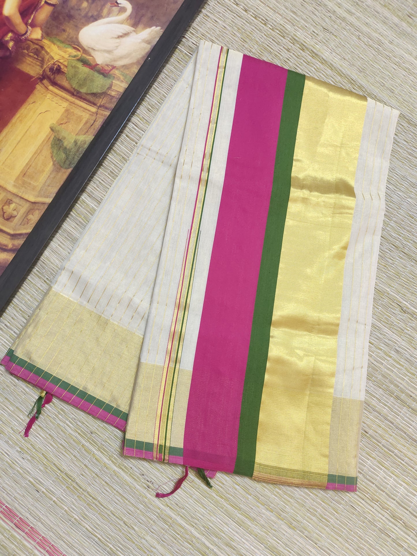 Premium Kuthumpully HandLoom Gold Tissue Saree With Buttas