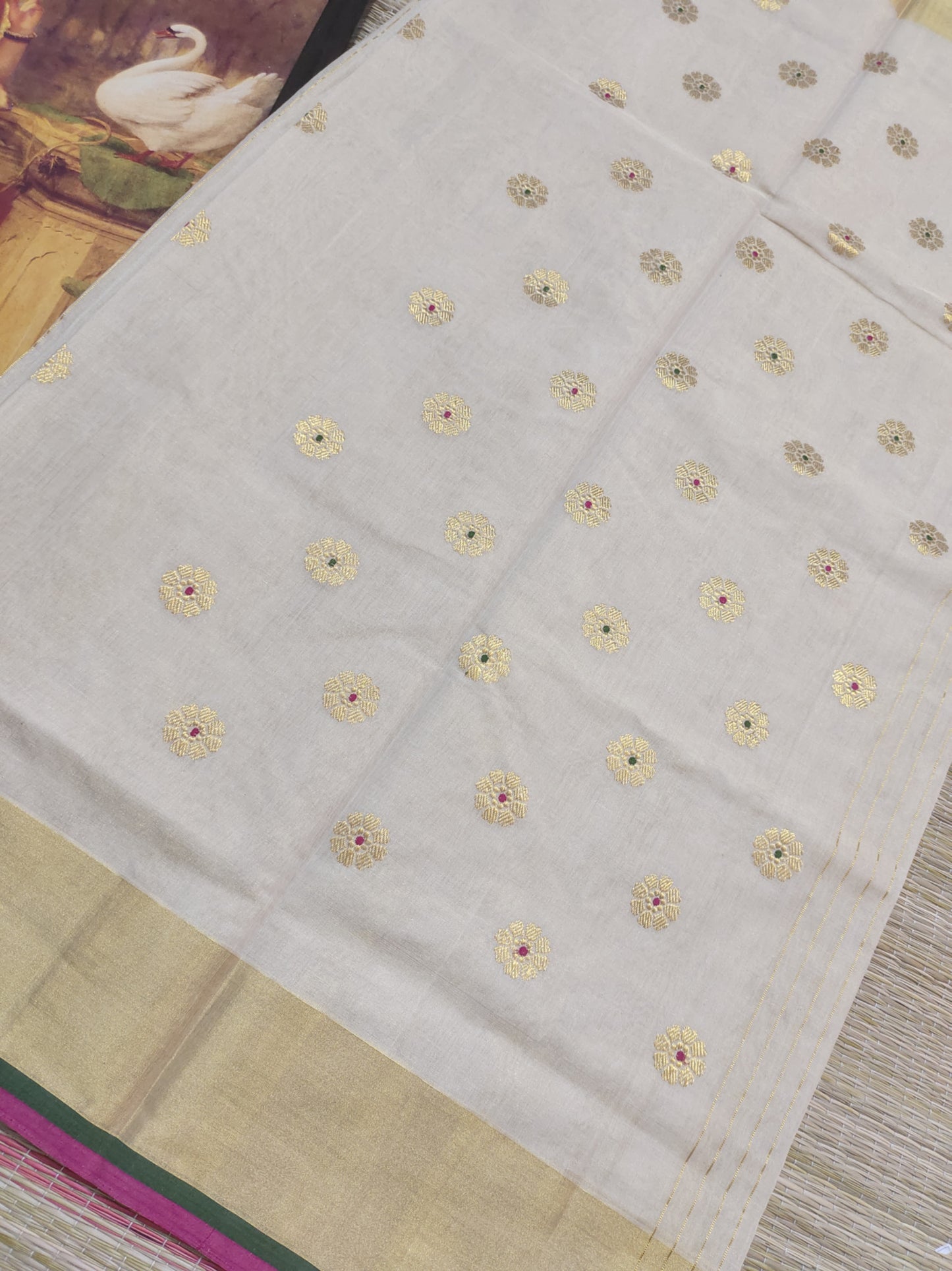Premium Kuthumpully HandLoom Gold Tissue Saree With Buttas