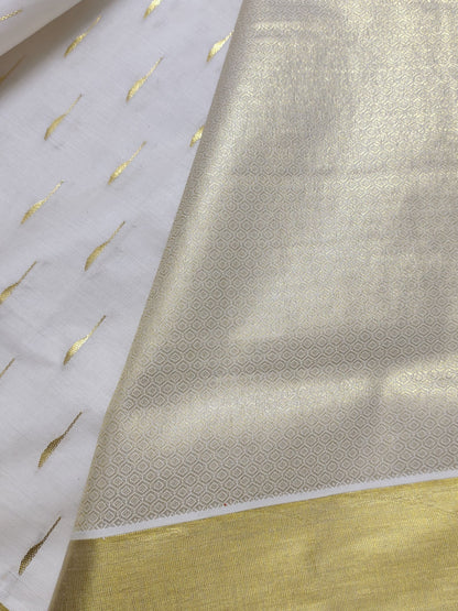 Premium Cotton Saree With All-Over Rain Drop Woven Butta