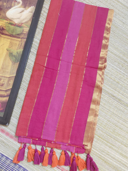 Premium Mul Cotton Saree With Zari Border And Tassels