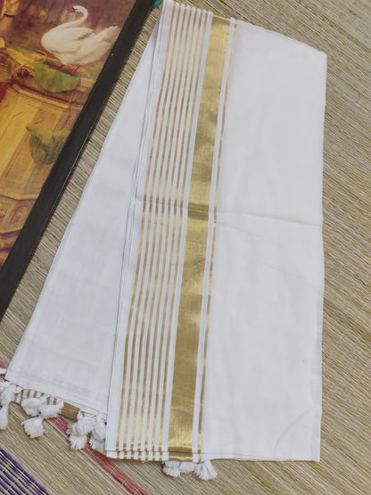 Premium Mul Cotton Saree With Zari Border And Tassels.